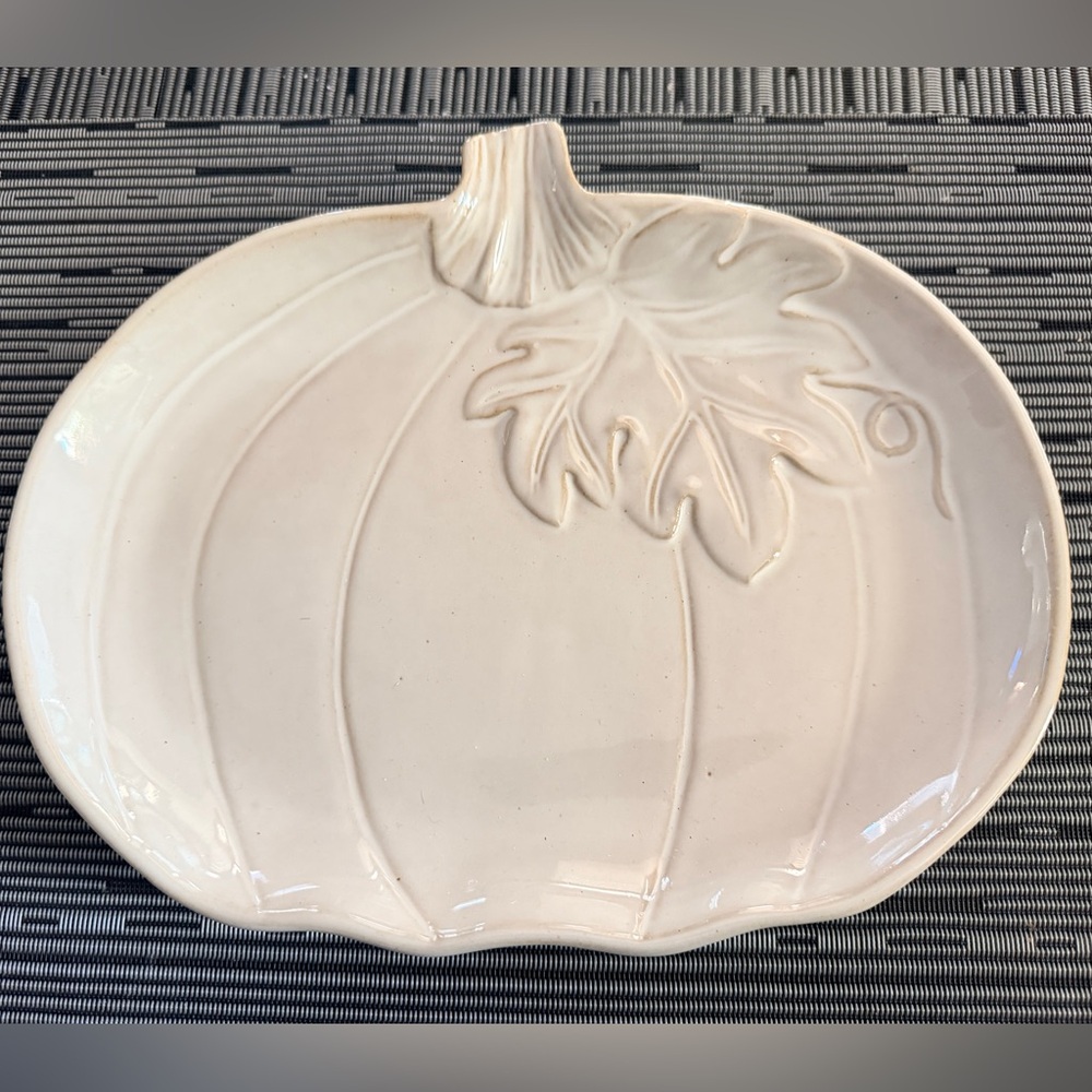 🛍️Ashland Pumpkin Shaped Ceramic platter